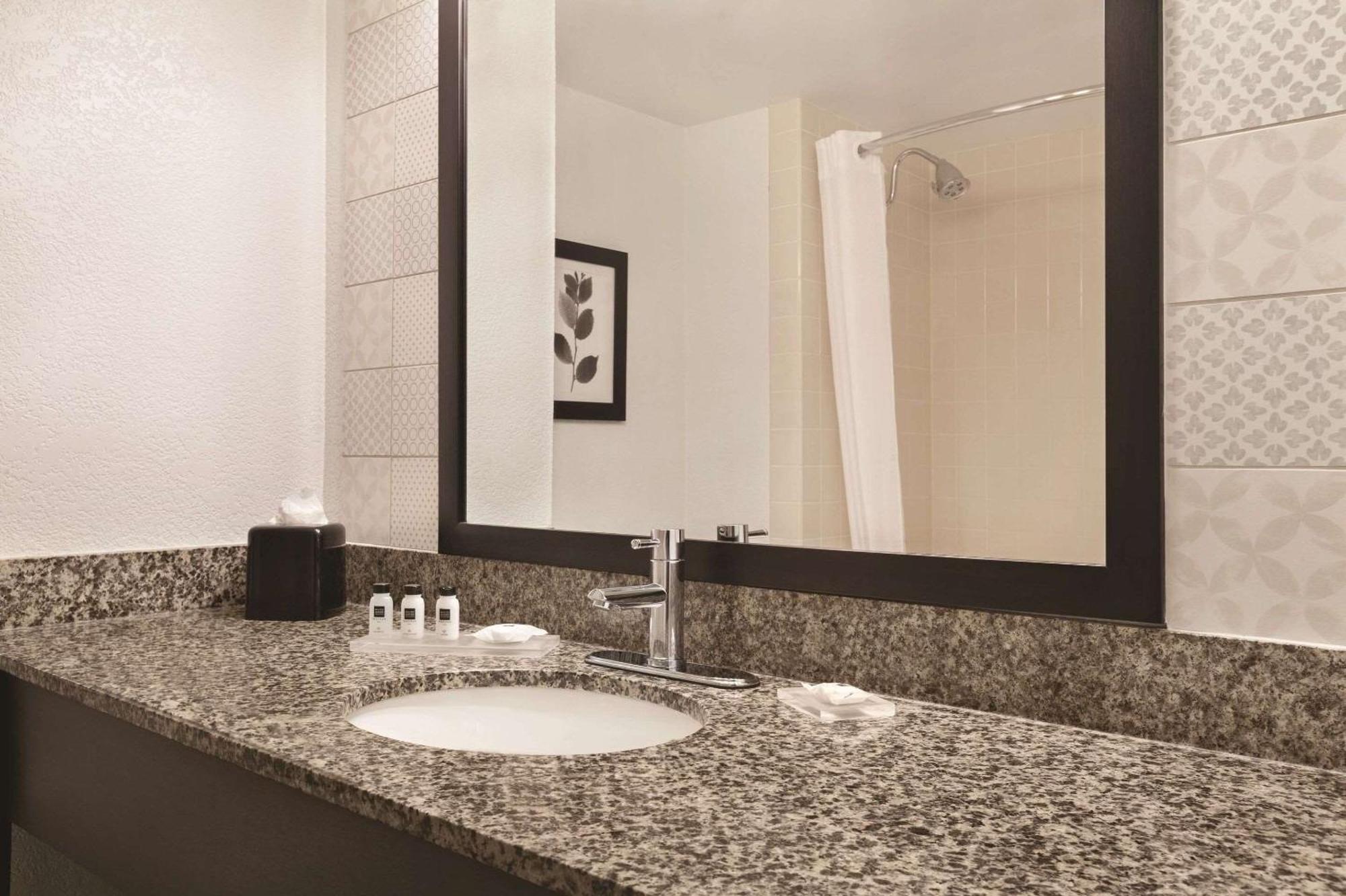 Country Inn & Suites By Radisson, San Diego North, Ca Eksteriør billede