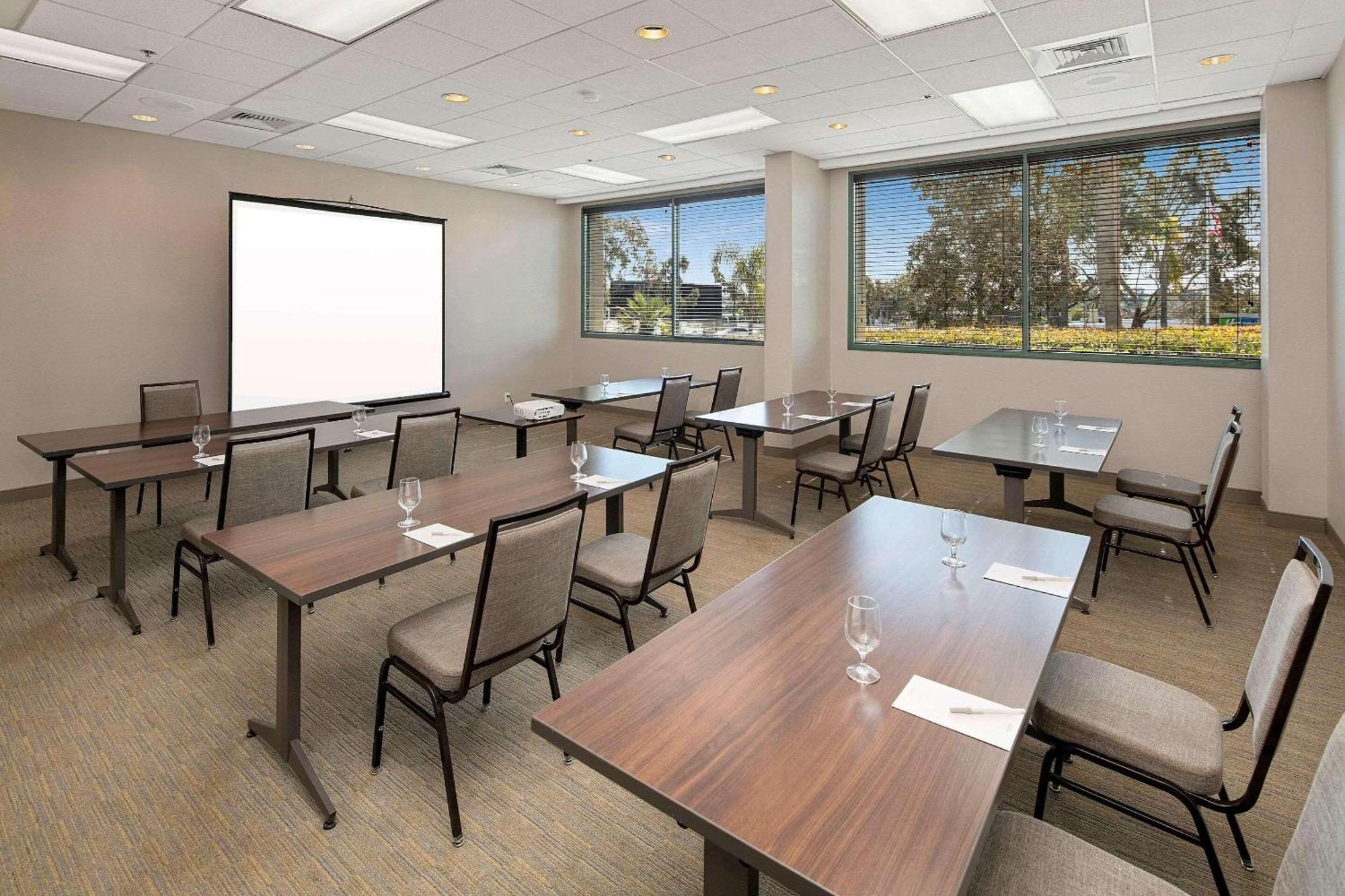 Country Inn & Suites By Radisson, San Diego North, Ca Eksteriør billede